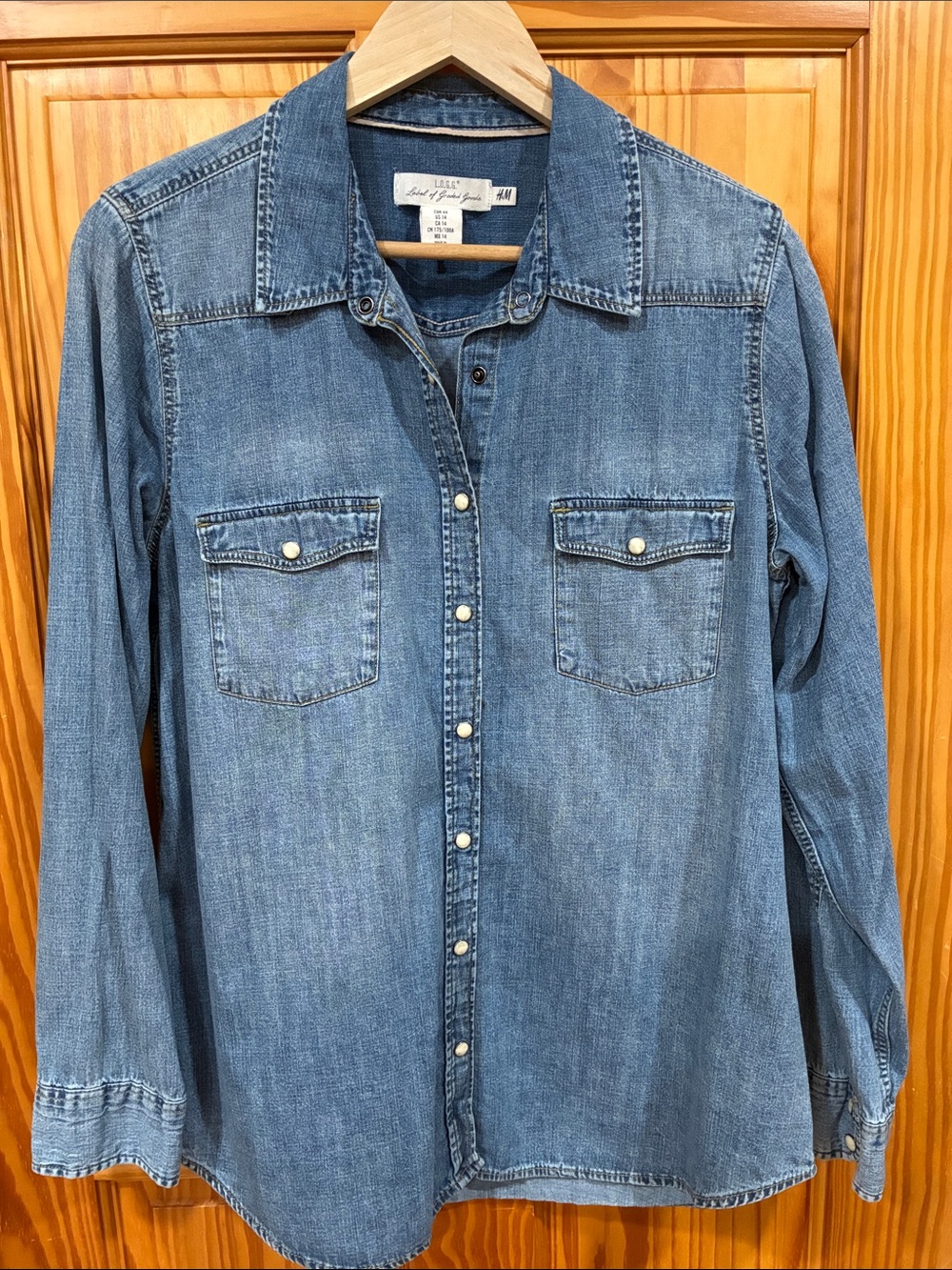 Denim top. Long sleeve
